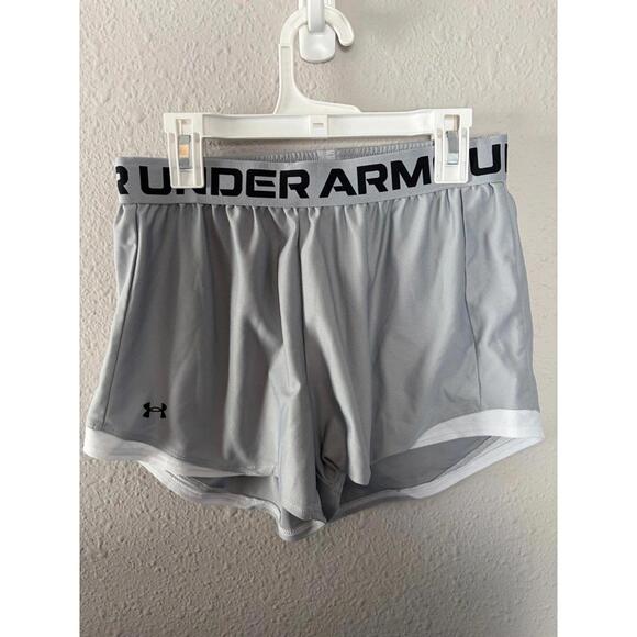 Under Armour light grey shorts size S loose fit - Picture 1 of 3